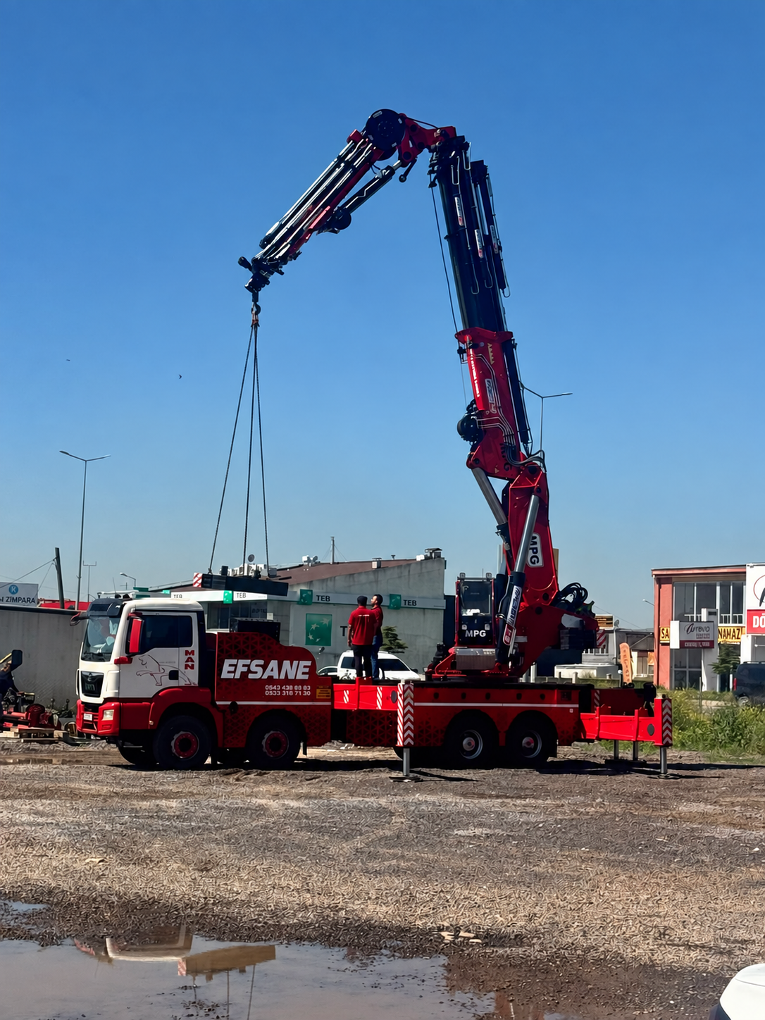 EFSANE markalı 105 ton MPG Hi-Up vinç