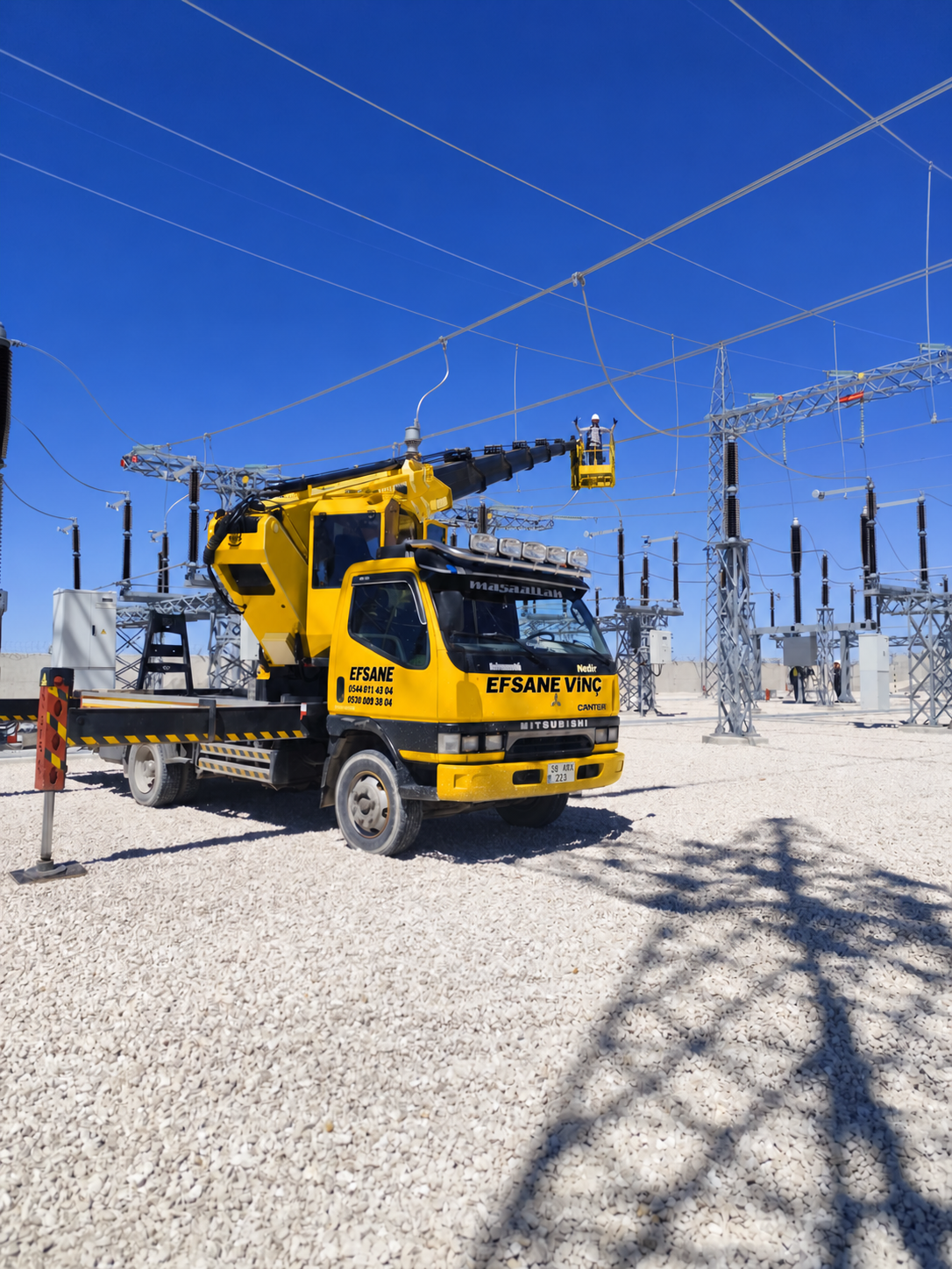 Enerji sahasında 26 metre sepetli vinç